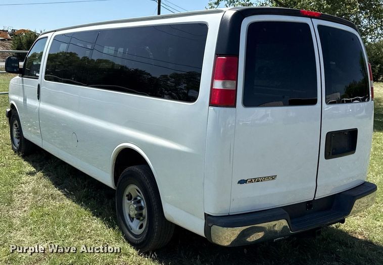 image for item EJ3563 2016 Chevrolet Express 3500 van