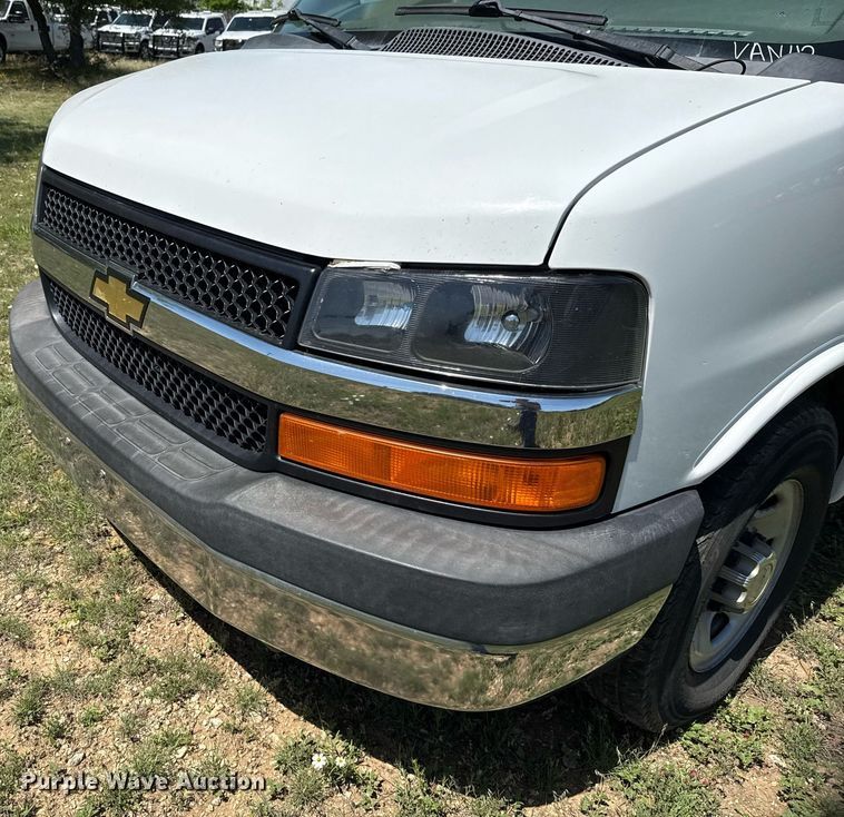 image for item EJ3563 2016 Chevrolet Express 3500 van