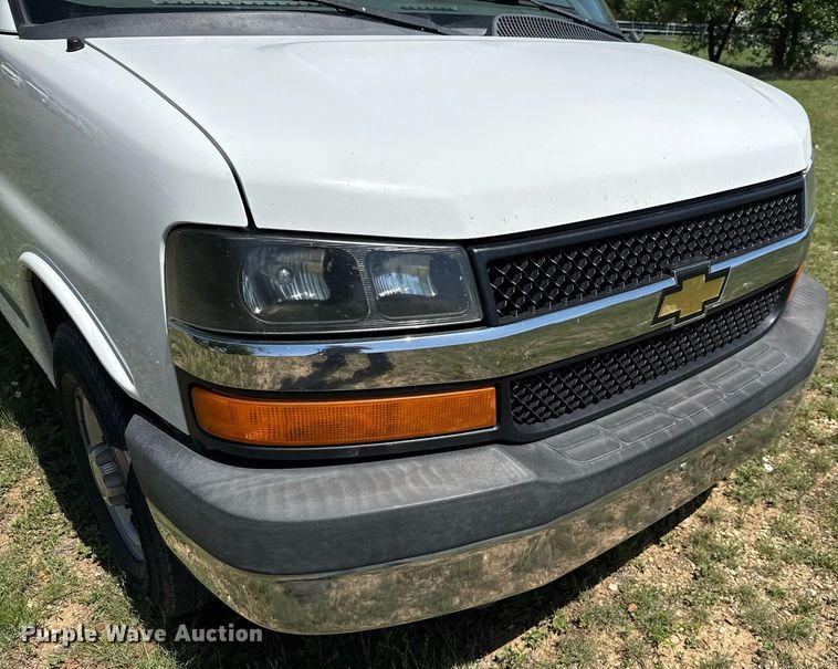 image for item EJ3563 2016 Chevrolet Express 3500 van
