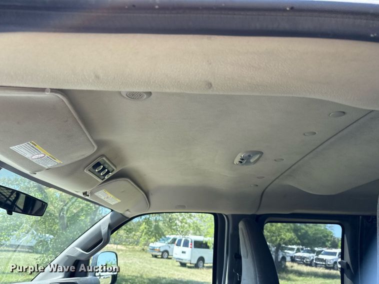 image for item EJ3563 2016 Chevrolet Express 3500 van