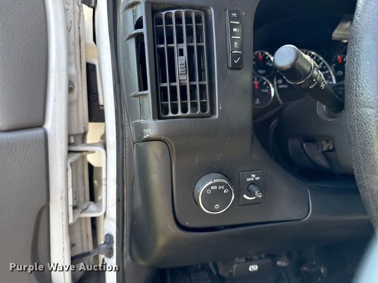 image for item EJ3563 2016 Chevrolet Express 3500 van