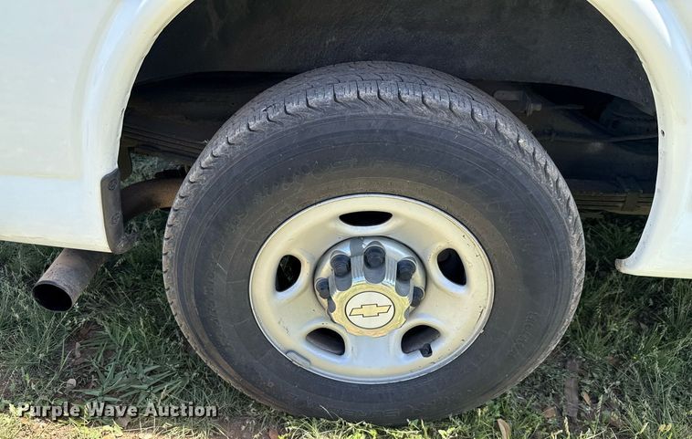 image for item EJ3563 2016 Chevrolet Express 3500 van