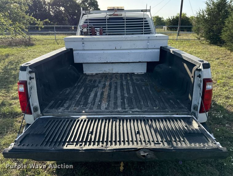 image for item EJ3564 2015 Ford F250 Super Duty XL Crew Cab pickup truck