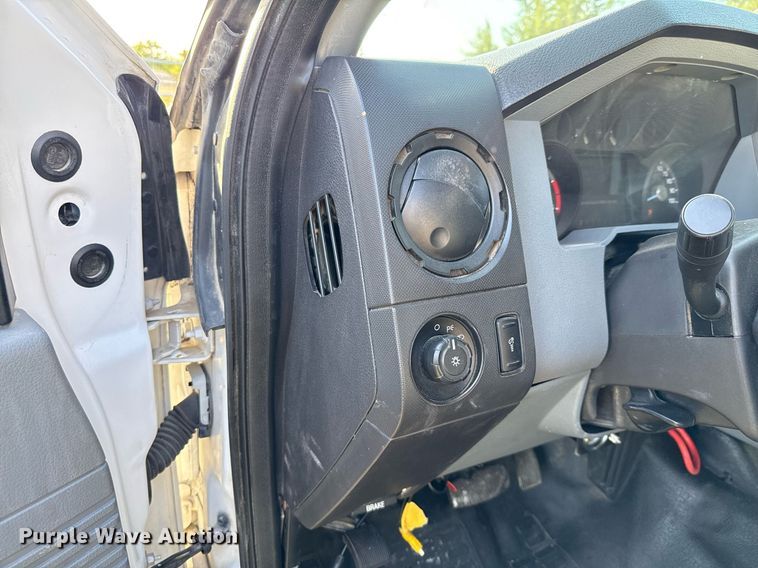 image for item EJ3564 2015 Ford F250 Super Duty XL Crew Cab pickup truck