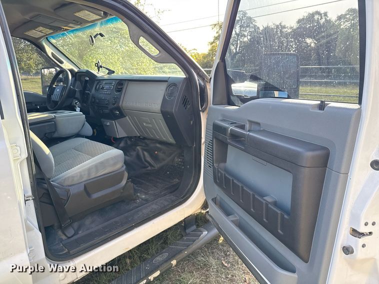 image for item EJ3564 2015 Ford F250 Super Duty XL Crew Cab pickup truck