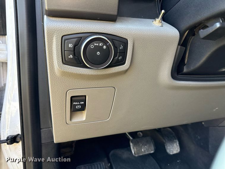 image for item EJ3568 2018 Ford F150 XLT SuperCrew pickup truck