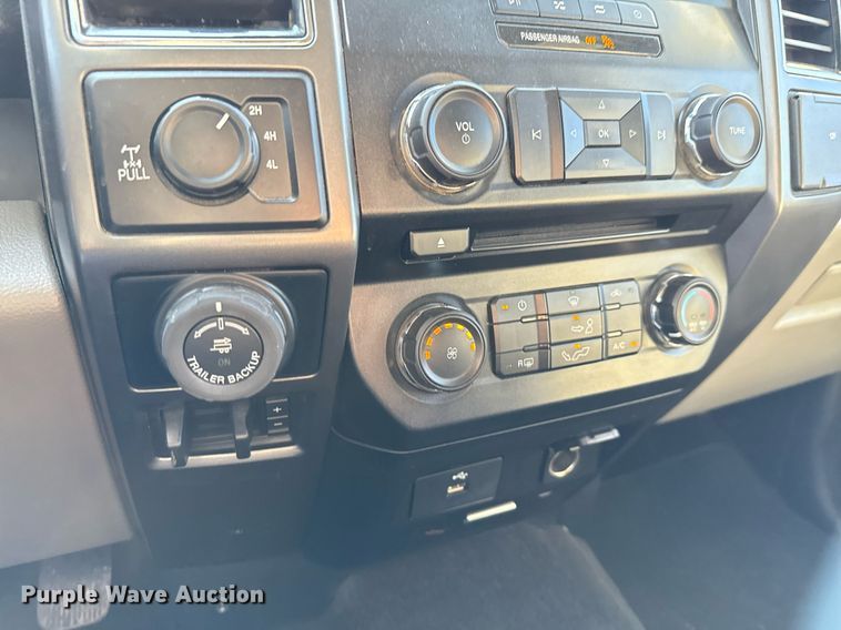 image for item EJ3568 2018 Ford F150 XLT SuperCrew pickup truck