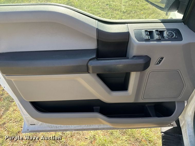 image for item EJ3570 2018 Ford F150 SuperCrew pickup truck