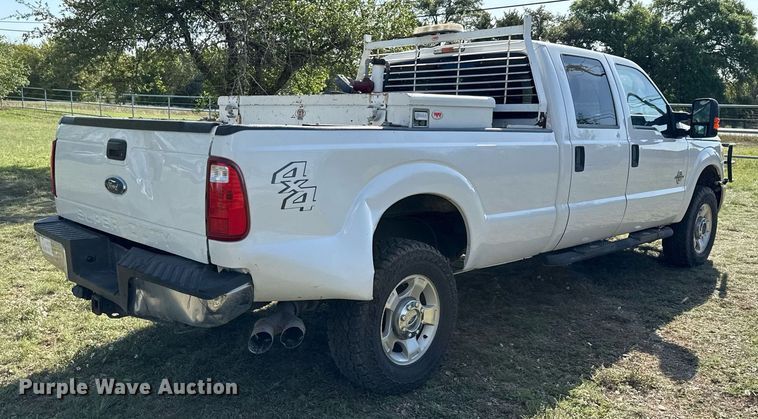 image for item EJ3571 2016 Ford F250 Super Duty XLT Crew Cab pickup truck
