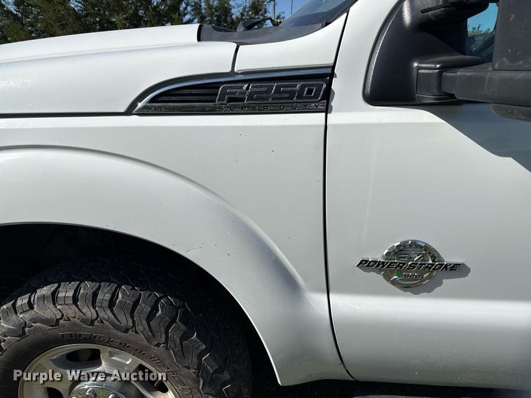 image for item EJ3571 2016 Ford F250 Super Duty XLT Crew Cab pickup truck