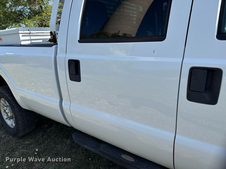 image for item EJ3571 2016 Ford F250 Super Duty XLT Crew Cab pickup truck