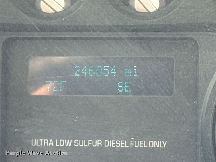 image for item EJ3571 2016 Ford F250 Super Duty XLT Crew Cab pickup truck