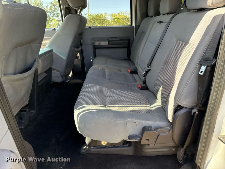 image for item EJ3571 2016 Ford F250 Super Duty XLT Crew Cab pickup truck