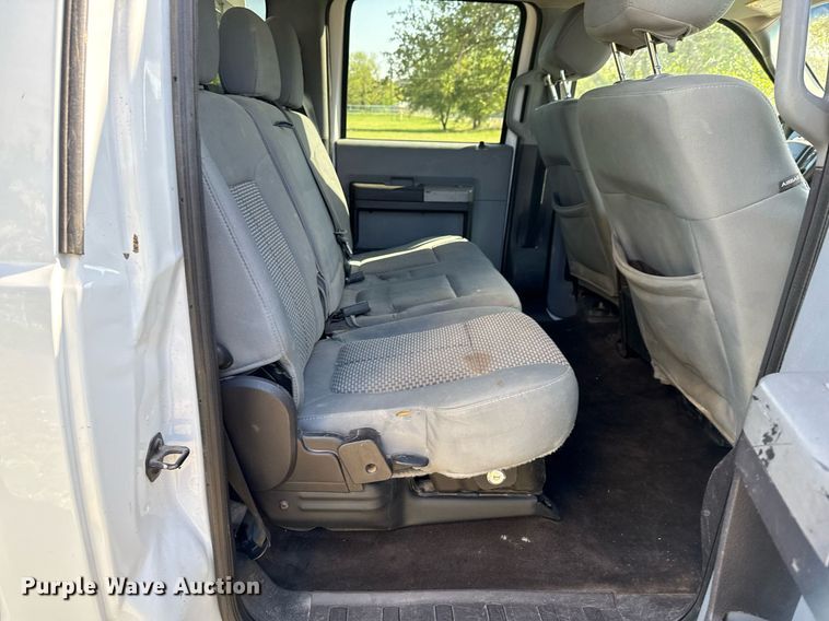 image for item EJ3571 2016 Ford F250 Super Duty XLT Crew Cab pickup truck