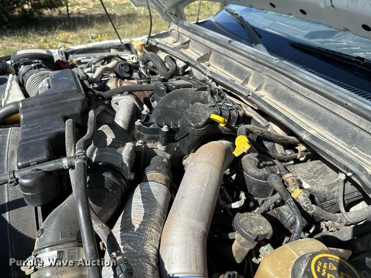 image for item EJ3571 2016 Ford F250 Super Duty XLT Crew Cab pickup truck