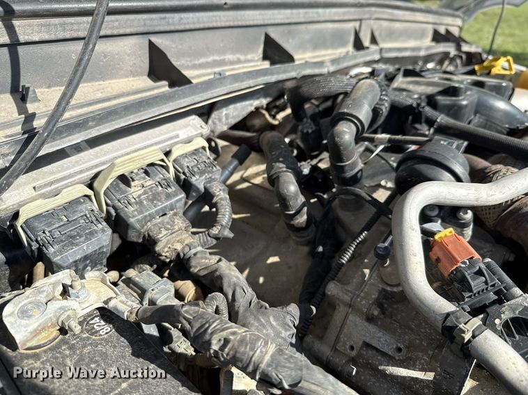 image for item EJ3571 2016 Ford F250 Super Duty XLT Crew Cab pickup truck