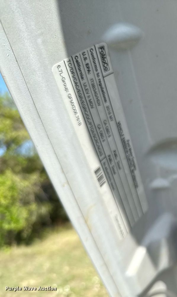 image for item EJ3571 2016 Ford F250 Super Duty XLT Crew Cab pickup truck