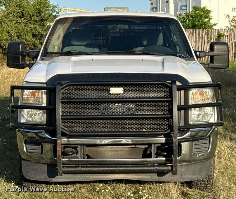image for item EJ3572 2014 Ford F250 Super Duty XL Crew Cab pickup truck