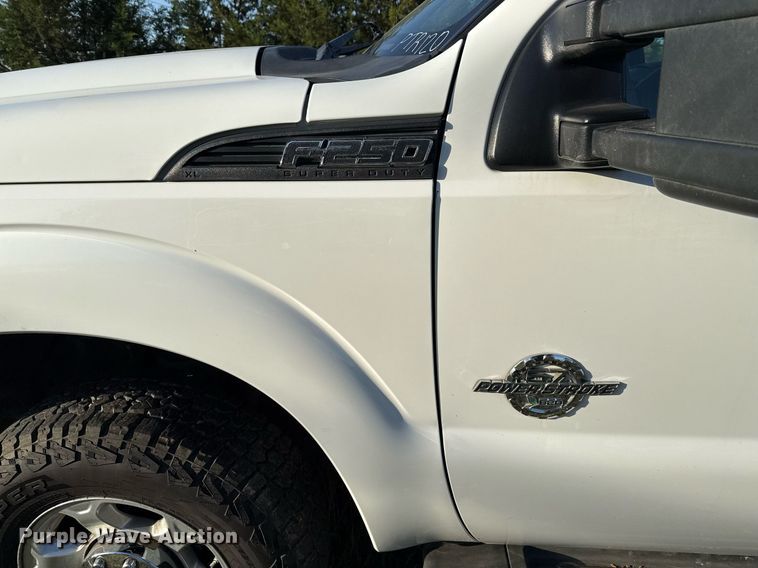 image for item EJ3572 2014 Ford F250 Super Duty XL Crew Cab pickup truck