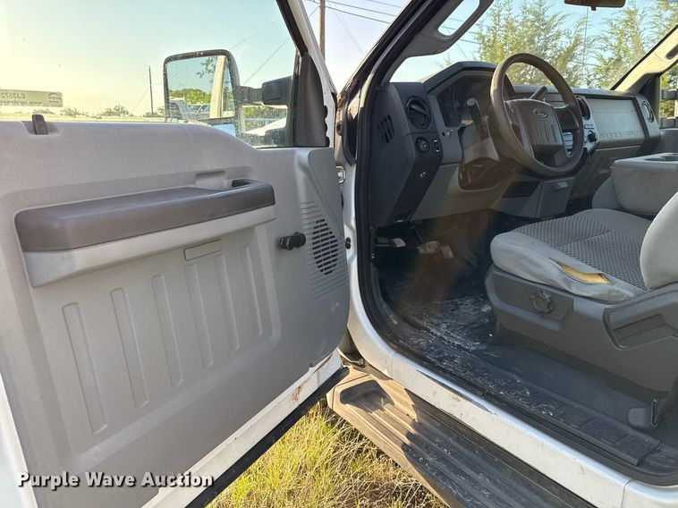 image for item EJ3572 2014 Ford F250 Super Duty XL Crew Cab pickup truck