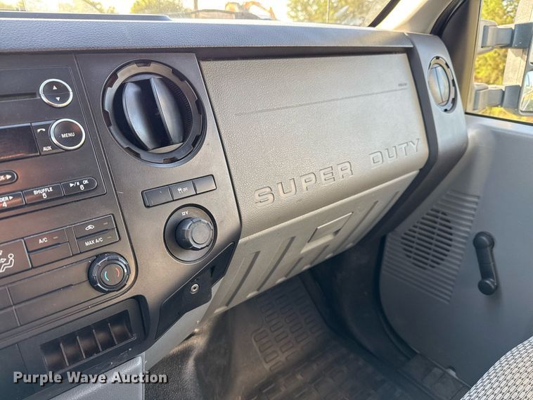 image for item EJ3572 2014 Ford F250 Super Duty XL Crew Cab pickup truck