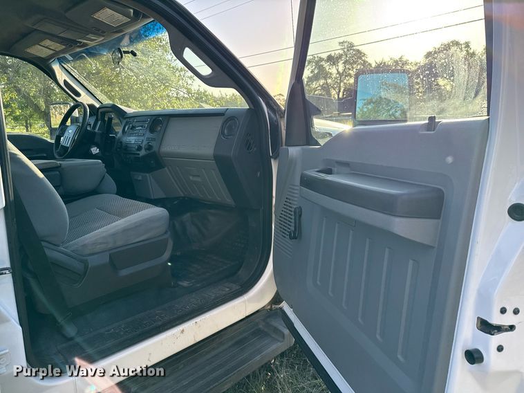 image for item EJ3572 2014 Ford F250 Super Duty XL Crew Cab pickup truck