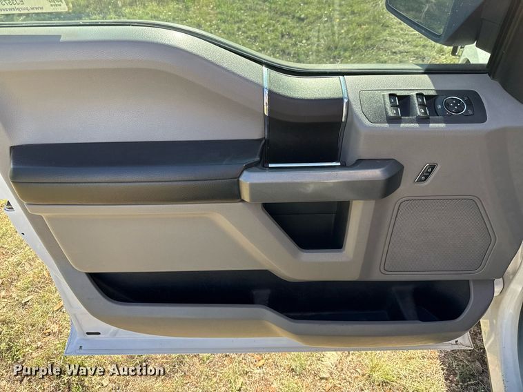 image for item EJ3573 2015 Ford F150 SuperCrew pickup truck