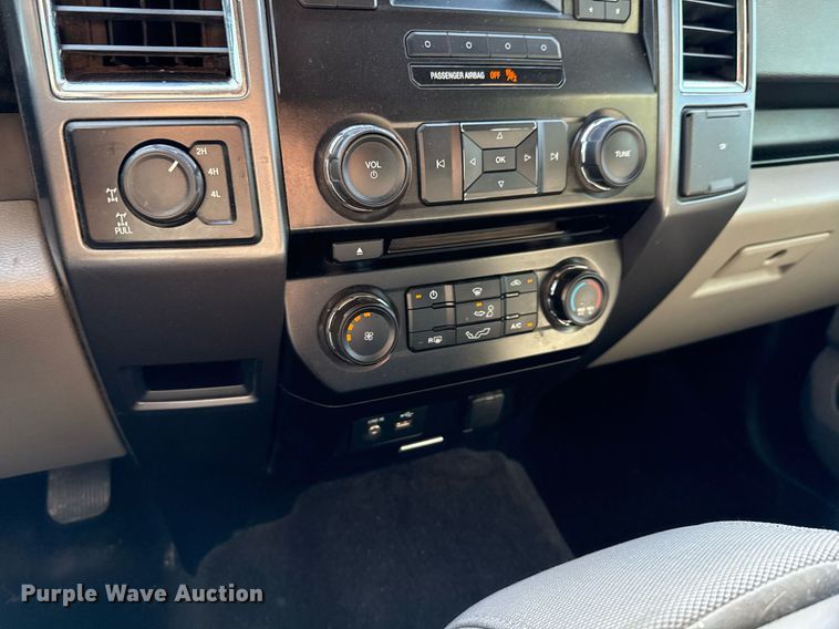 image for item EJ3573 2015 Ford F150 SuperCrew pickup truck