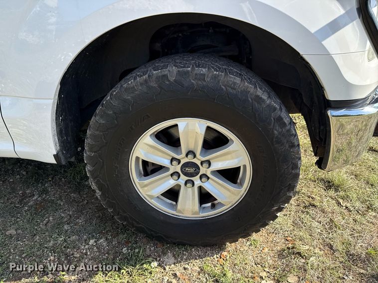 image for item EJ3573 2015 Ford F150 SuperCrew pickup truck