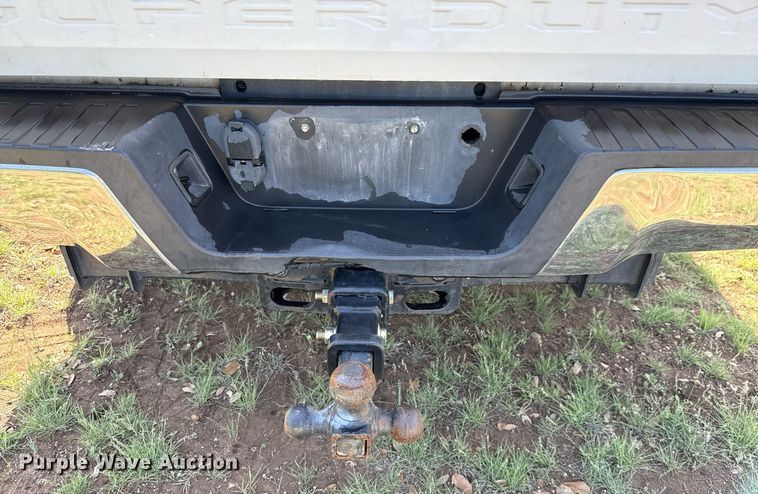 image for item EJ3574 2018 Ford F350 Super Duty XLT Crew Cab pickup truck