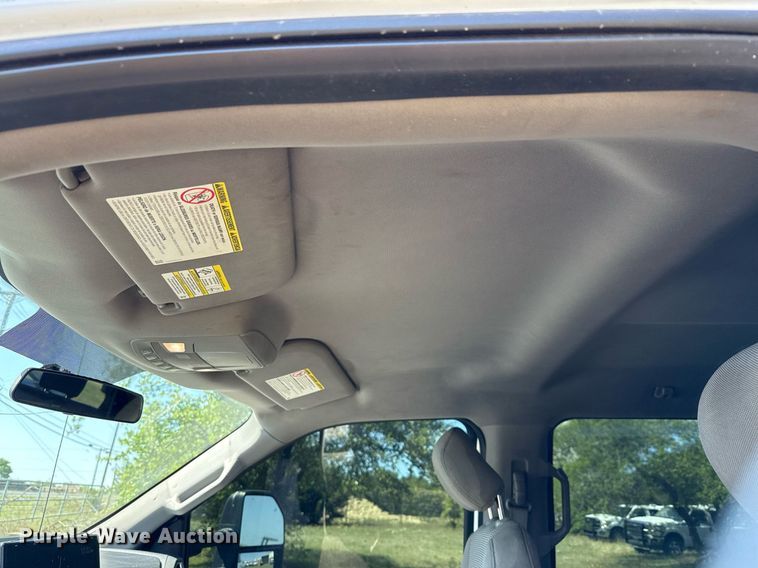 image for item EJ3574 2018 Ford F350 Super Duty XLT Crew Cab pickup truck