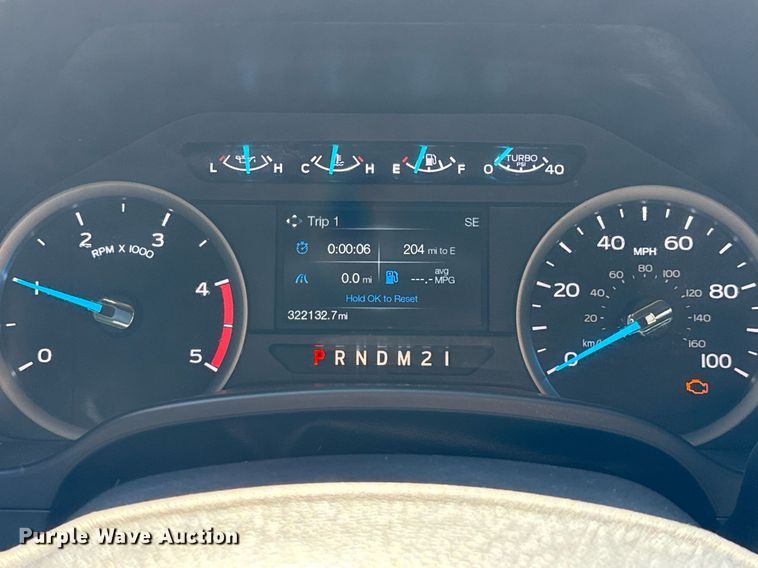 image for item EJ3574 2018 Ford F350 Super Duty XLT Crew Cab pickup truck