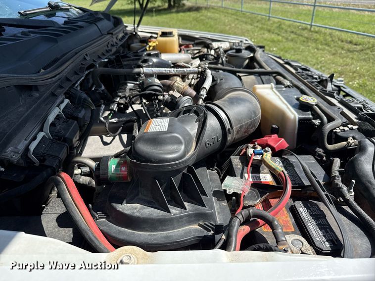 image for item EJ3574 2018 Ford F350 Super Duty XLT Crew Cab pickup truck