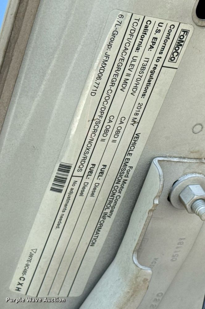 image for item EJ3574 2018 Ford F350 Super Duty XLT Crew Cab pickup truck