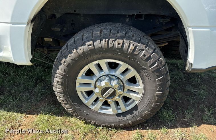 image for item EJ3574 2018 Ford F350 Super Duty XLT Crew Cab pickup truck