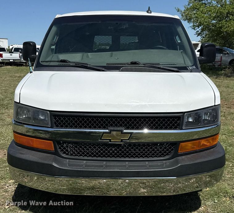 image for item EJ3575 2016 Chevrolet Express 3500 van