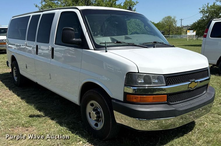 image for item EJ3575 2016 Chevrolet Express 3500 van