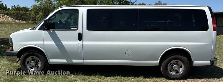 image for item EJ3575 2016 Chevrolet Express 3500 van