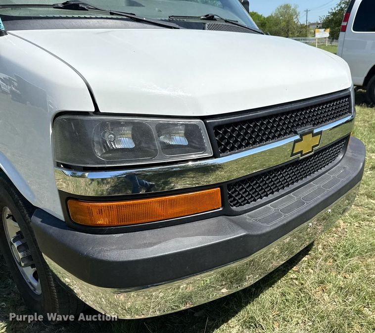 image for item EJ3575 2016 Chevrolet Express 3500 van