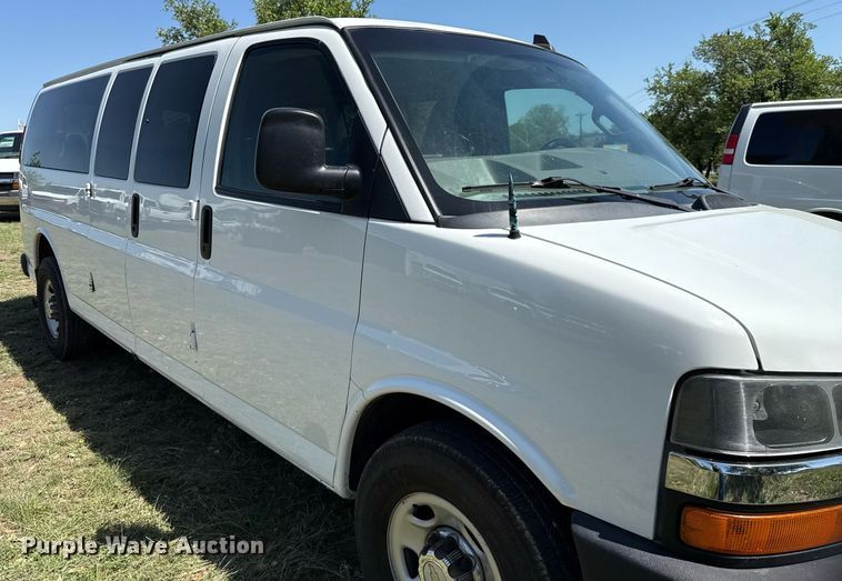 image for item EJ3575 2016 Chevrolet Express 3500 van