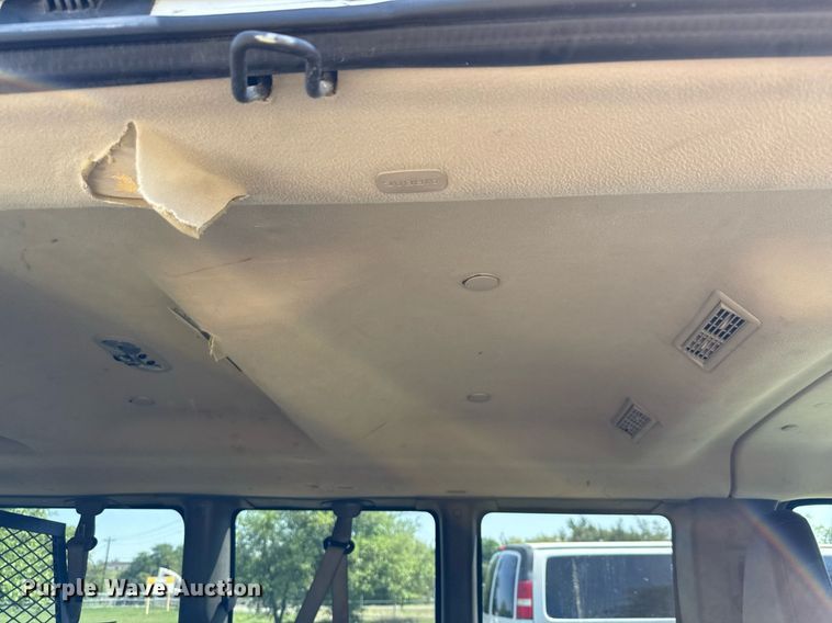 image for item EJ3575 2016 Chevrolet Express 3500 van