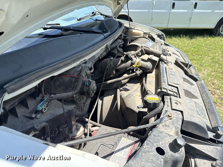 image for item EJ3575 2016 Chevrolet Express 3500 van