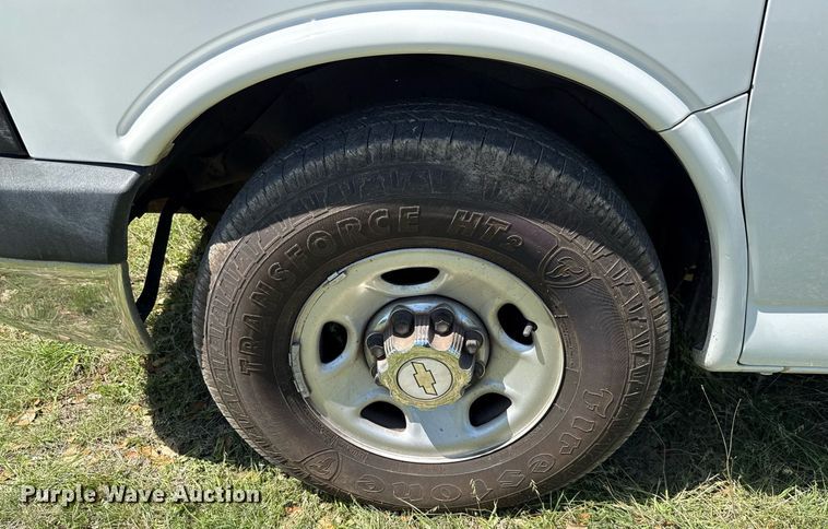 image for item EJ3575 2016 Chevrolet Express 3500 van