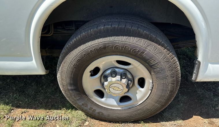 image for item EJ3575 2016 Chevrolet Express 3500 van