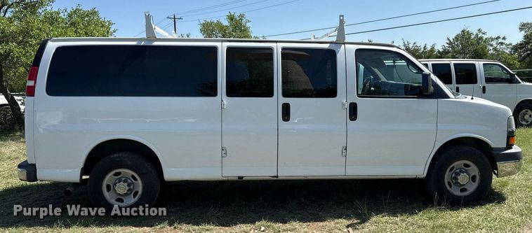 image for item EJ3576 2015 Chevrolet Express 3500 van
