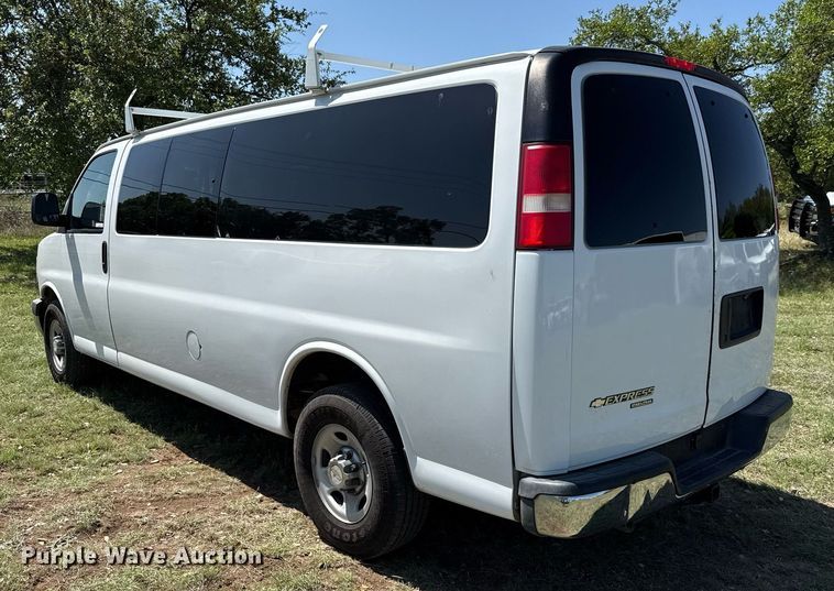 image for item EJ3576 2015 Chevrolet Express 3500 van
