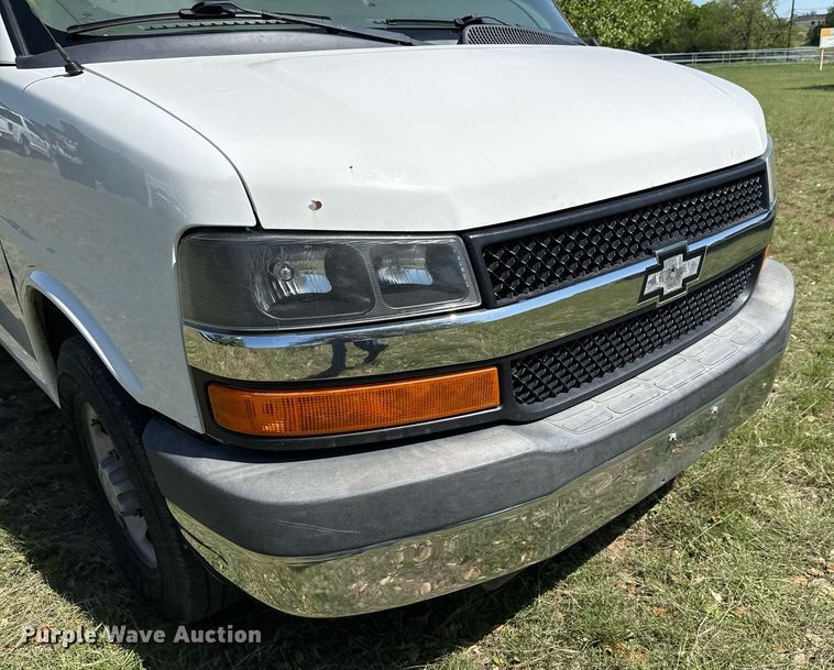 image for item EJ3576 2015 Chevrolet Express 3500 van