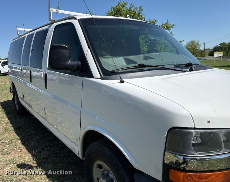 image for item EJ3576 2015 Chevrolet Express 3500 van