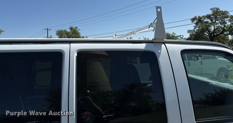 image for item EJ3576 2015 Chevrolet Express 3500 van