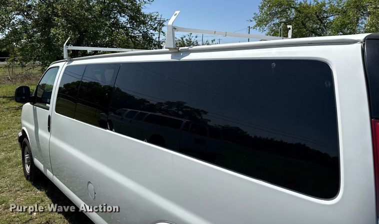 image for item EJ3576 2015 Chevrolet Express 3500 van